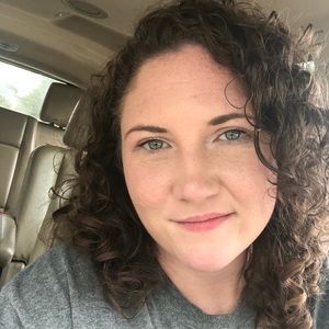 Meet your Posher, Rebekah